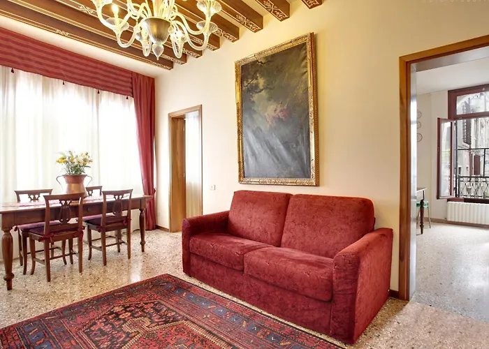 Palazzo Schiavoni Residenza D'Epoca & Suite-Apartments